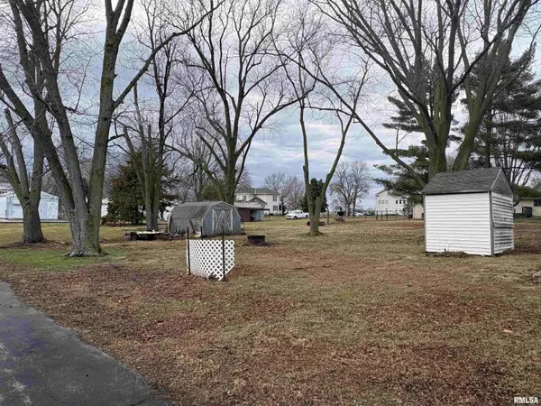 107 N FULTON ST, Payson, IL 62360