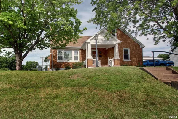 918 S 18TH ST, Quincy, IL 62301