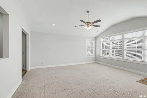 1306 Winsor DR, Quincy, IL 62305