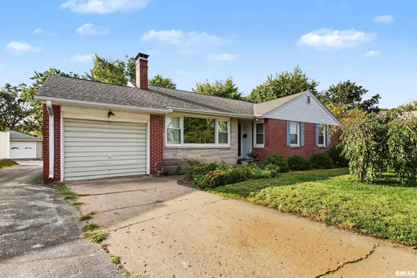 2212 LOCUST ST