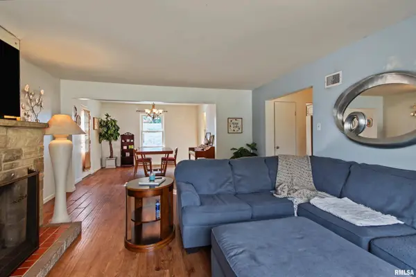 2212 LOCUST ST, Quincy, IL 62301
