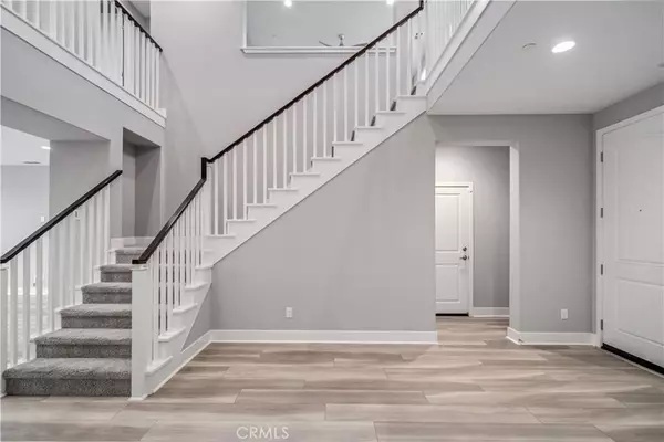 25051 Hidden Willow CIR, Canyon Country, CA 91387