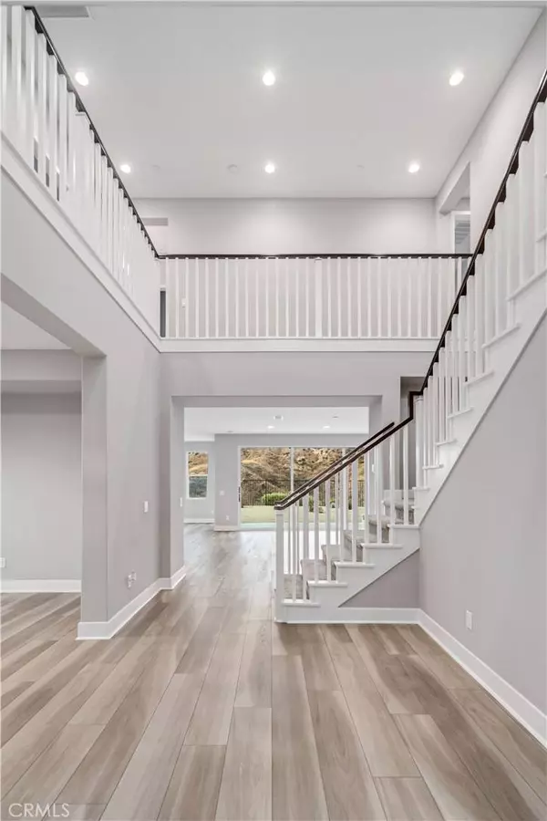 25051 Hidden Willow CIR, Canyon Country, CA 91387