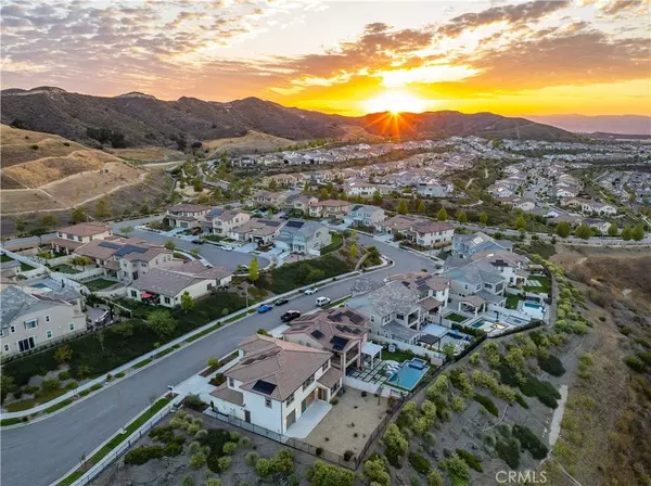 25051 Hidden Willow CIR, Canyon Country, CA 91387