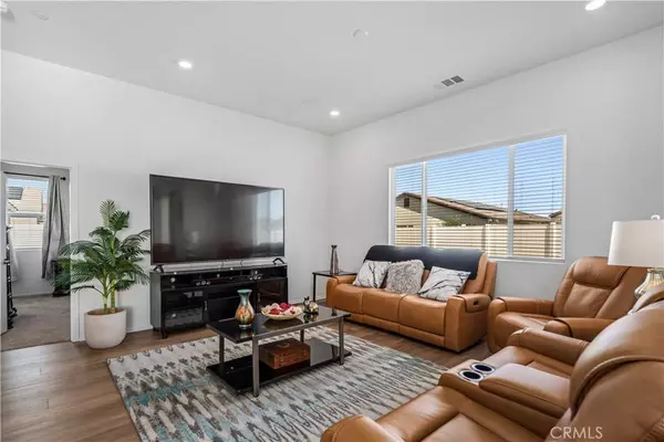 45628 Rachel Avenue, Lancaster, CA 93535