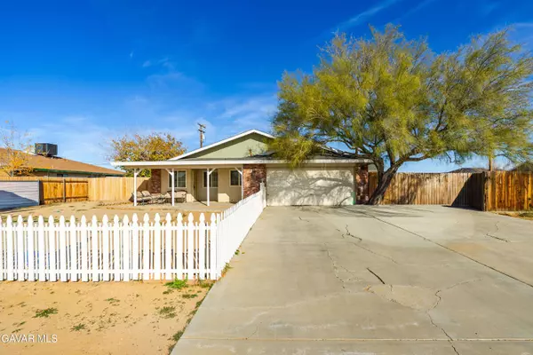 8811 Satinwood AVE, California City, CA 93505