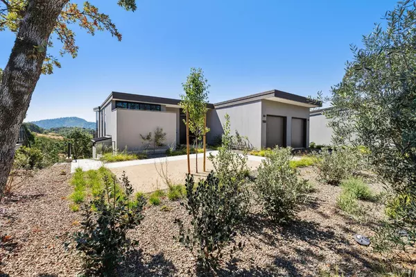 160 Woodlands DR SE, Healdsburg, CA 95448