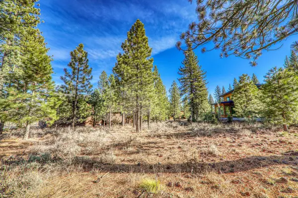 10020 Chaparral Court, Truckee, CA 96161-0000