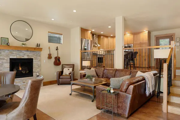 15224 W Reed Avenue, Truckee, CA 96161