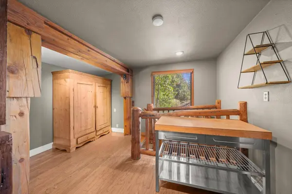 10306 Trout Creek Road, Truckee, CA 96161