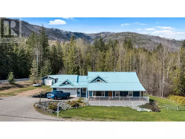 2104 Country Woods Road, Sorrento, BC V0E2W1