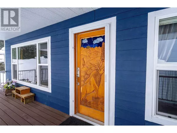 2104 Country Woods Road, Sorrento, BC V0E2W1