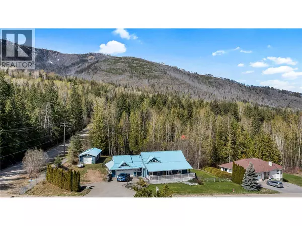 2104 Country Woods Road, Sorrento, BC V0E2W1