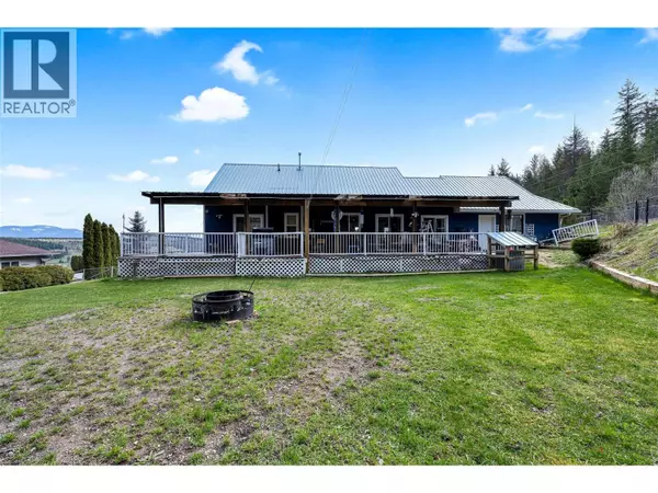 2104 Country Woods Road, Sorrento, BC V0E2W1
