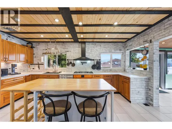 3690 Southview Road, Tappen, BC V0E2X1