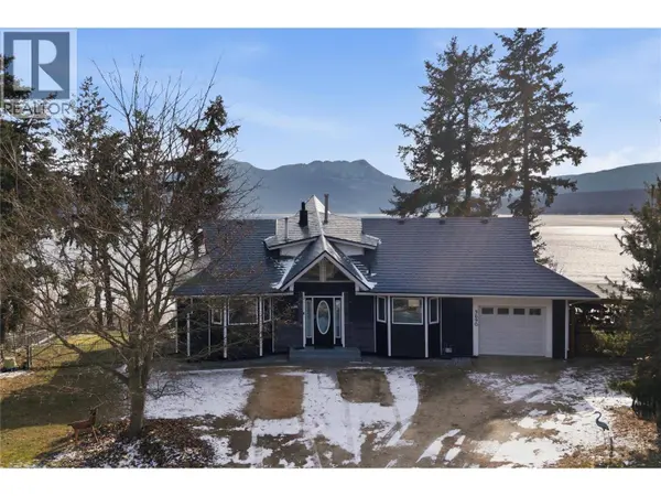 3690 Southview Road, Tappen, BC V0E2X1