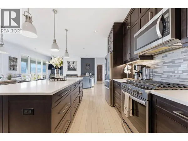 463 Golfview Place, Spallumcheen, BC V1H2J9