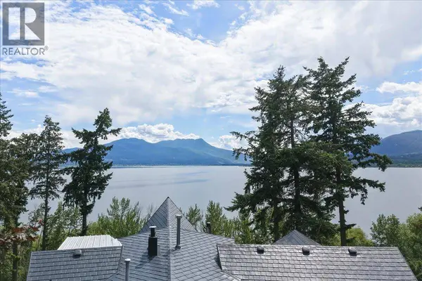 3690 Southview Road, Tappen, BC V0E2X1
