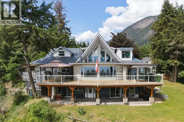 3690 Southview Road, Tappen, BC V0E2X1