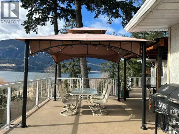 3690 Southview Road, Tappen, BC V0E2X1