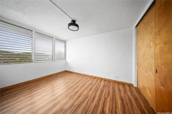 94-249 Waikele RD #A304, Waipahu, HI 96797