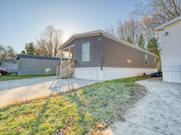 6610 Lear Nagle RD #156, North Ridgeville, OH 44039