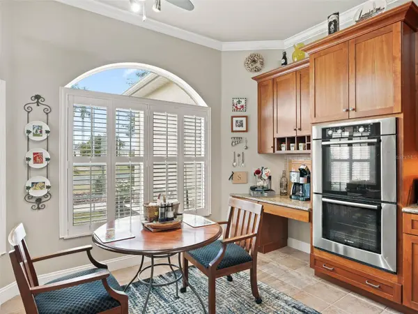 1833 MADERO DR, Lady Lake, FL 32159