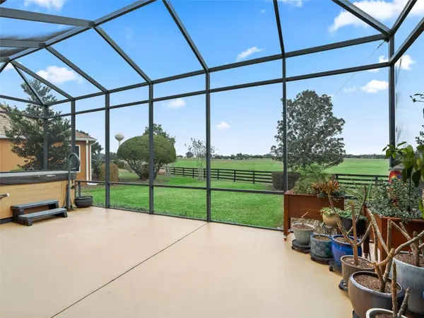 1833 MADERO DR, Lady Lake, FL 32159