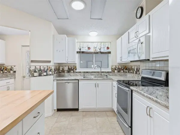 920 SAINT ANDREWS BLVD, Lady Lake, FL 32159