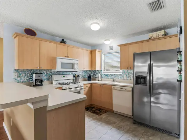 897 LIVINGSTON LOOP, The Villages, FL 32162