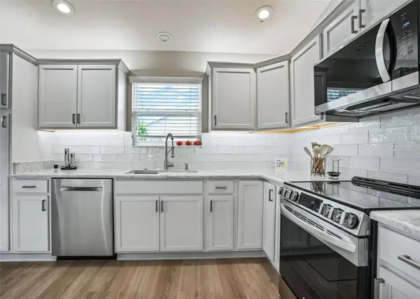 3229 DRESSENDORFER DR, The Villages, FL 32163