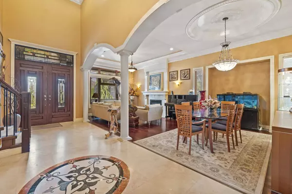 16308 91a AVE, Surrey, BC V4N 5S5