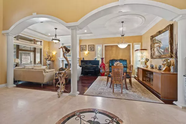 16308 91a AVE, Surrey, BC V4N 5S5