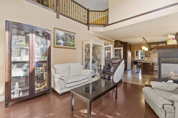 16308 91a AVE, Surrey, BC V4N 5S5