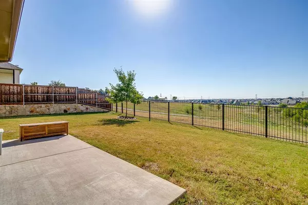 10371 Trail Ridge Drive, Fort Worth, TX 76126