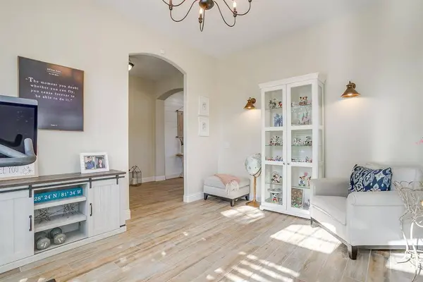 237 Bayonet Drive, Fort Worth, TX 76108