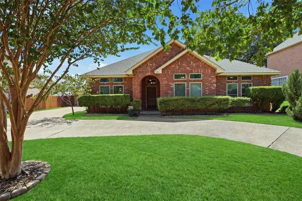 7501 Meadowside Road, Fort Worth, TX 76132