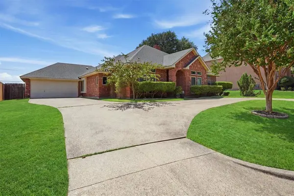 7501 Meadowside Road, Fort Worth, TX 76132