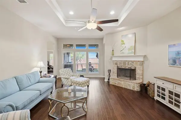 516 Magnolia Parkway, Benbrook, TX 76126
