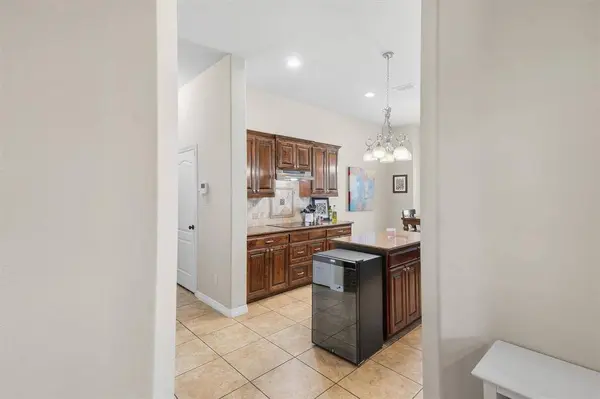 516 Magnolia Parkway, Benbrook, TX 76126