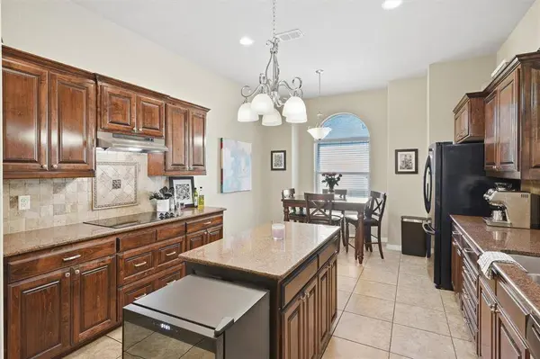 516 Magnolia Parkway, Benbrook, TX 76126