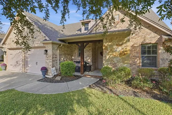 516 Magnolia Parkway, Benbrook, TX 76126