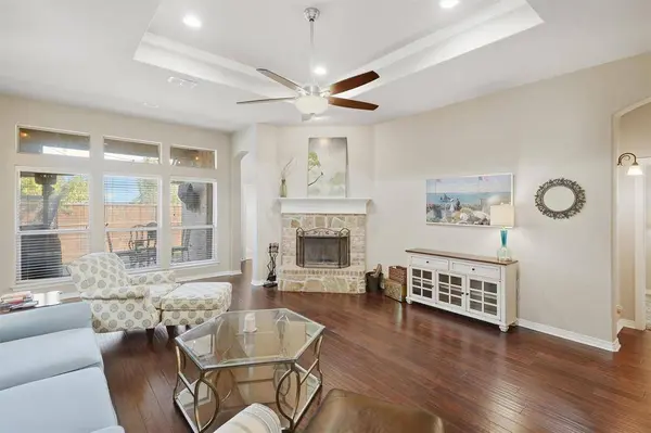 516 Magnolia Parkway, Benbrook, TX 76126