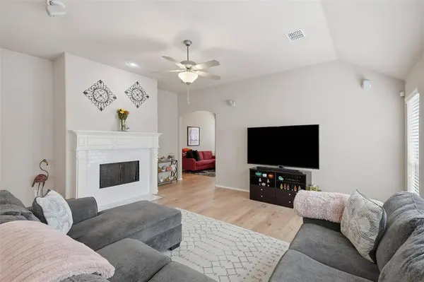 7909 Branch Hollow Trail, Fort Worth, TX 76123