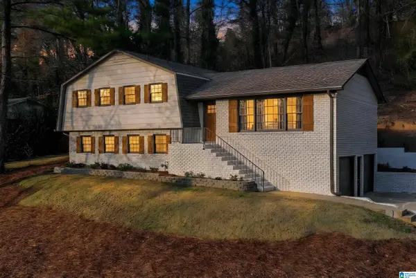 1528 BLIND BROOK LANE, Vestavia Hills, AL 35216