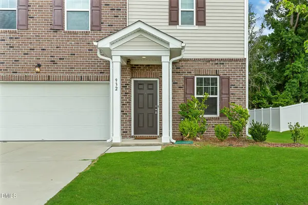 932 Berkeley Glen RD, Zebulon, NC 27597