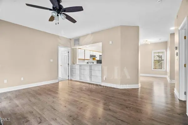 6121 Sunpointe DR, Raleigh, NC 27606