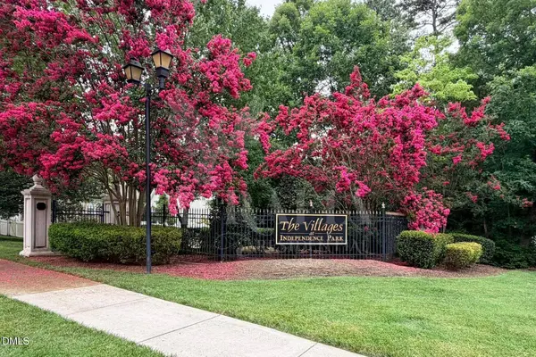 907 Saratoga DR, Durham, NC 27704