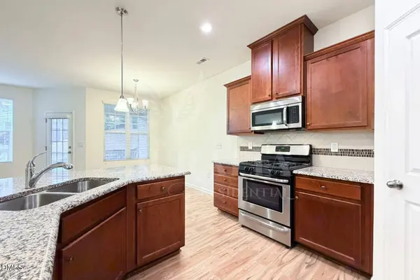 907 Saratoga DR, Durham, NC 27704