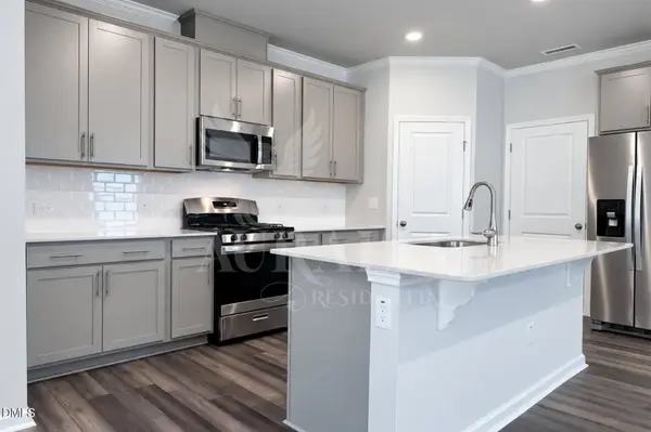121 Sea Cave LN, Raleigh, NC 27610